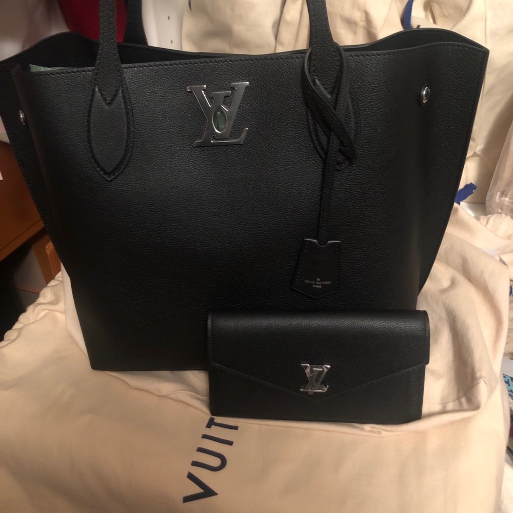 🖤✨Gorgeous Louis Vuitton Lockme Tote & Wallet✨🖤